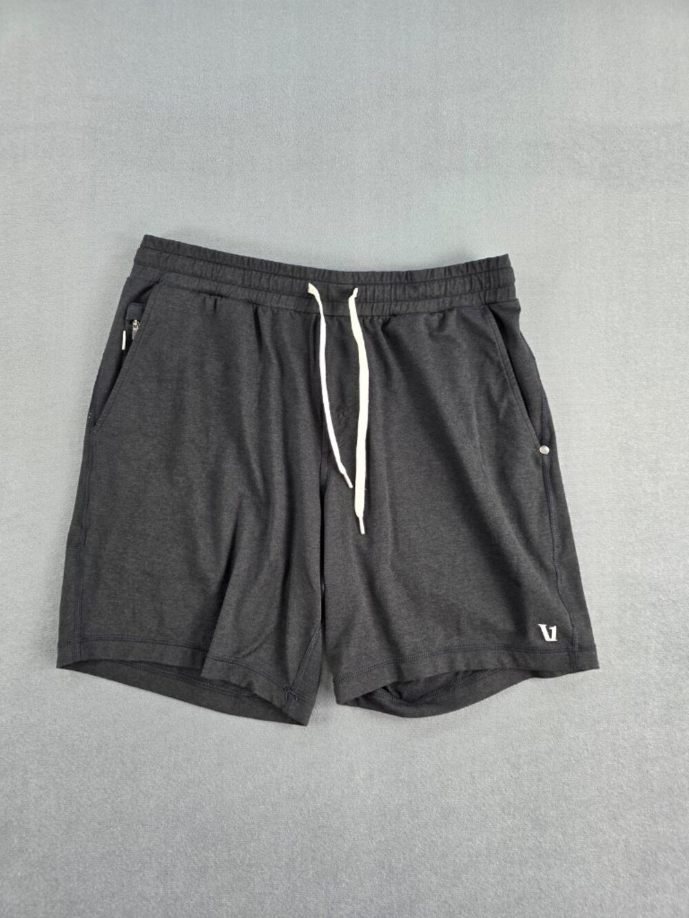 Vuori Ponto Performance Shorts Men's M Gray 7" Inseam Drawstring